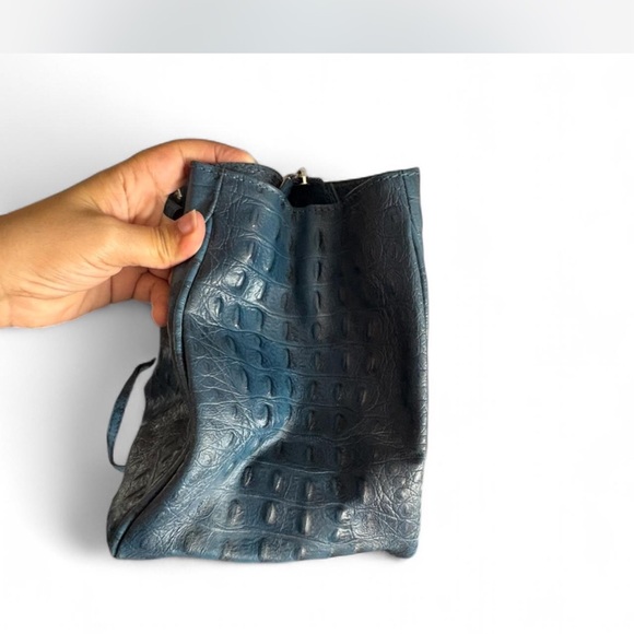 Genuine Croc Embossed Leather Double Zip Wallet – Made In Italy - Blue - Picture 14 of 16